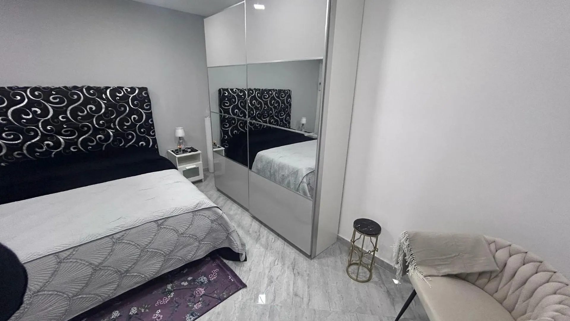 Dogana Apartament Catania Italy